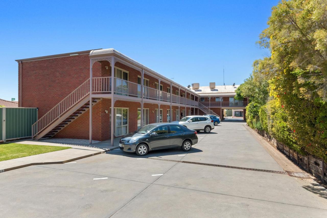 Burke And Wills Motor Inn סוון היל מראה חיצוני תמונה